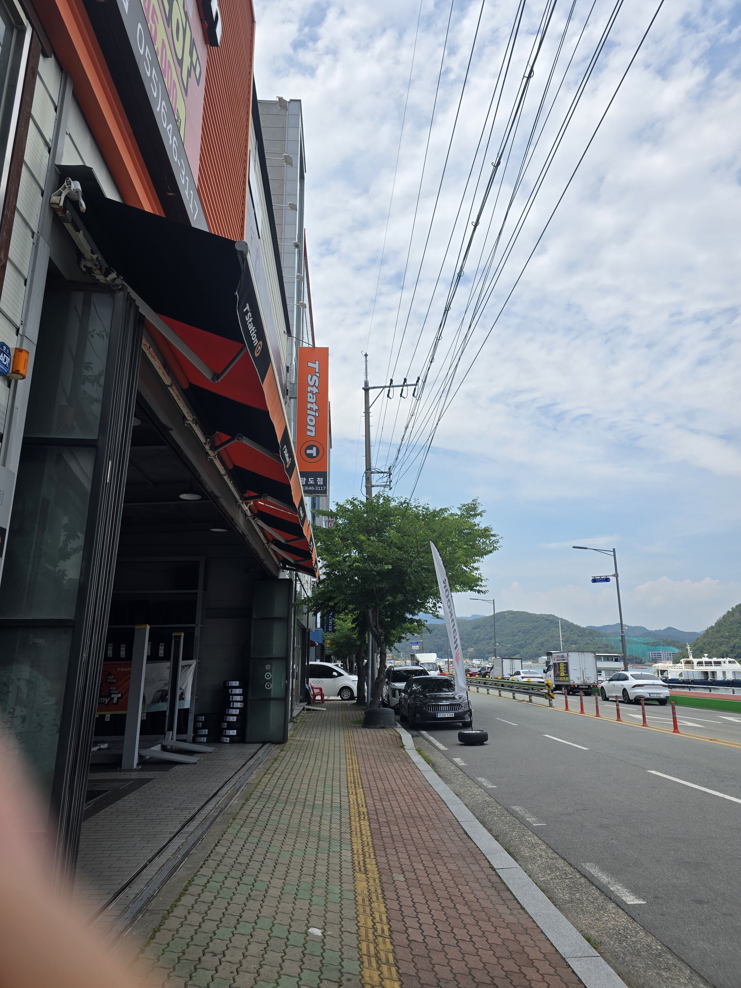 건물 앞쪽 오시는길 2번째 사진